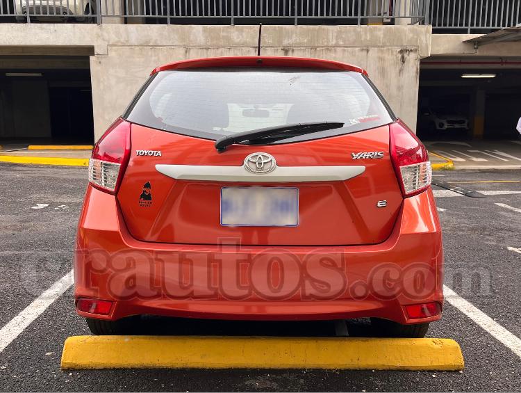 Toyota YARIS E