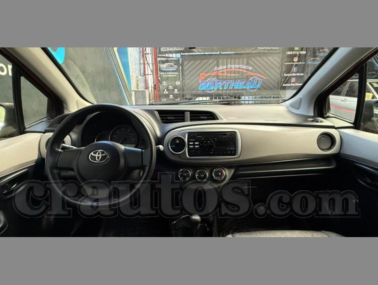 Toyota YARIS E